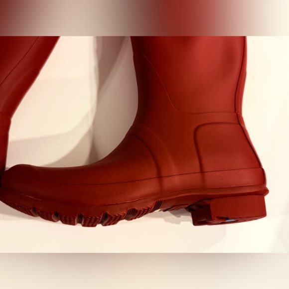 Hunter Women's Bold Red Rain Boots - Picture 9 of 12